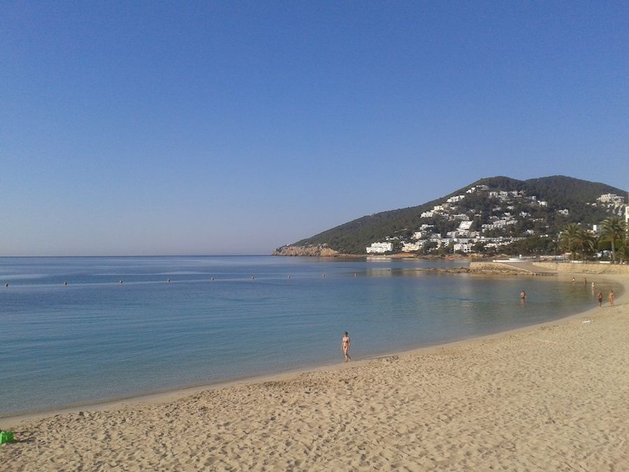Playas desiertas en Ibiza